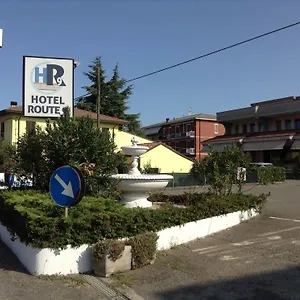 Hotel Route 9, Cadeo